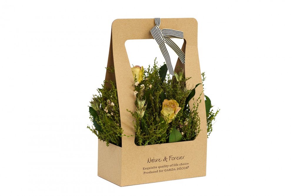 Цветочная композиция "Розы кремовые" в упаковке30х18х36