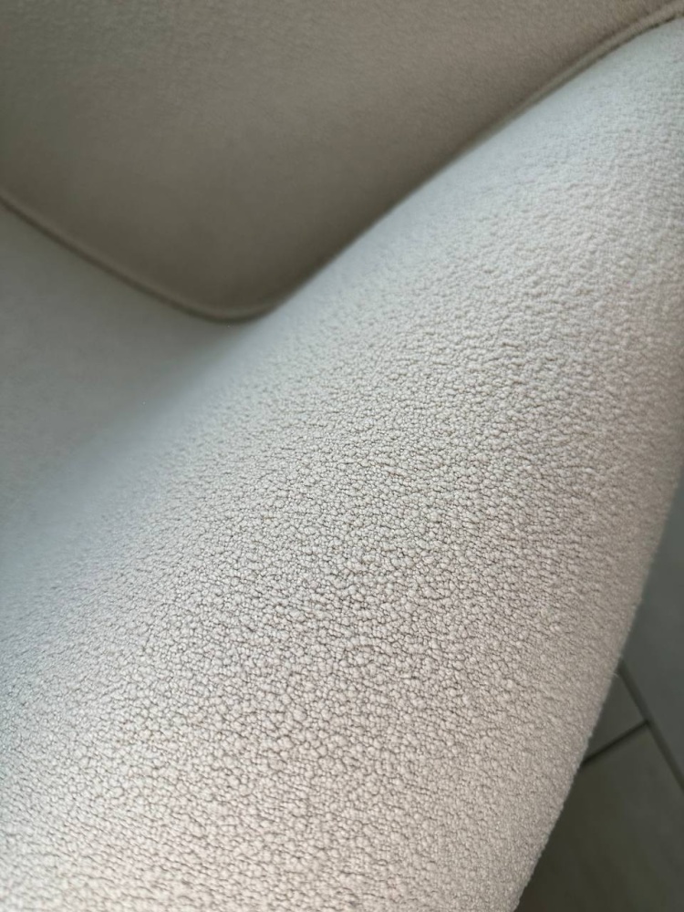 Интерьерное кресло D439 бежевый