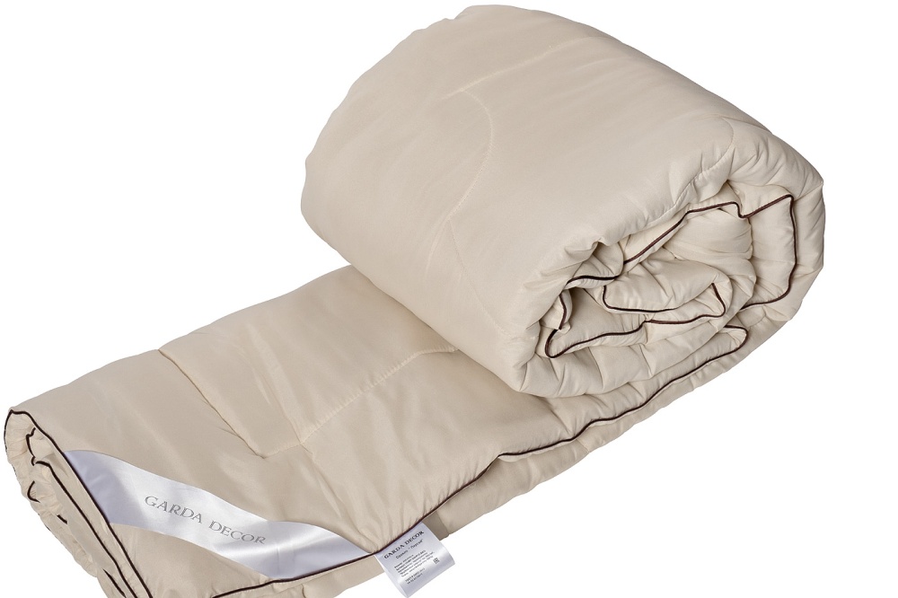 Одеяло Персей 200*220  верблюжья шерсть