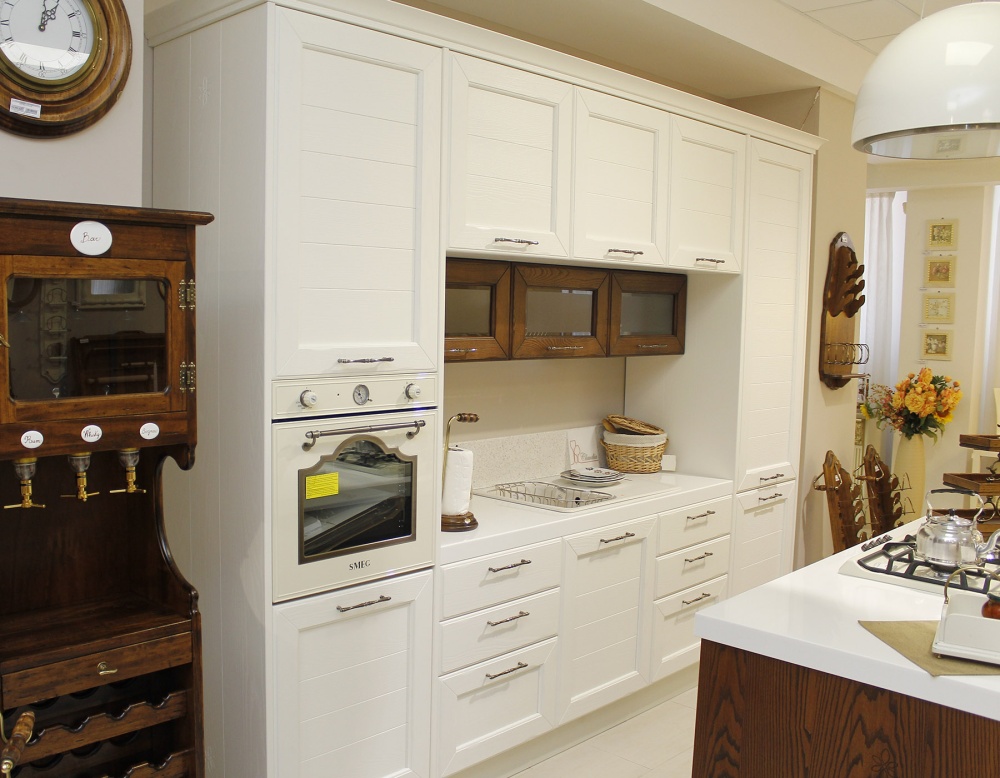 Деревянная кухня купить из наличия Claudia Италия LUBE cucine в Пластуновской